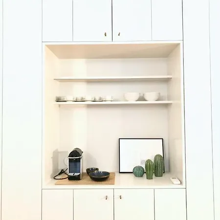 Loios Flat